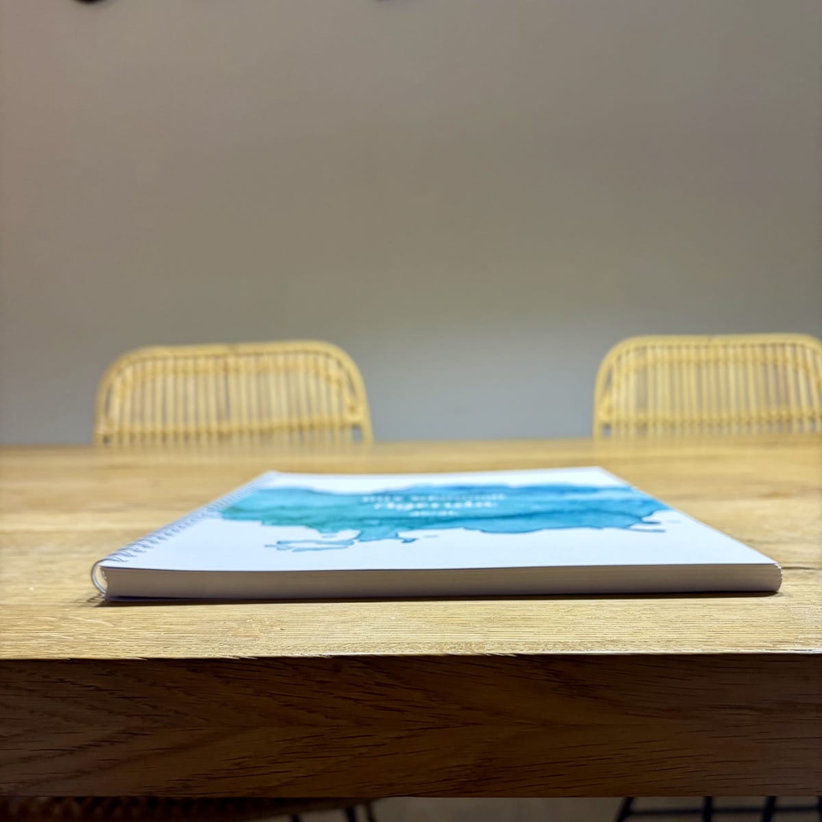 Schlanke Lehreragenda Aquarell Slim mit individuellen Covers